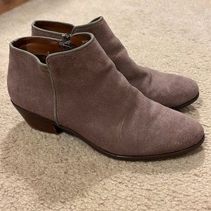 Crown Vintage ankle booties